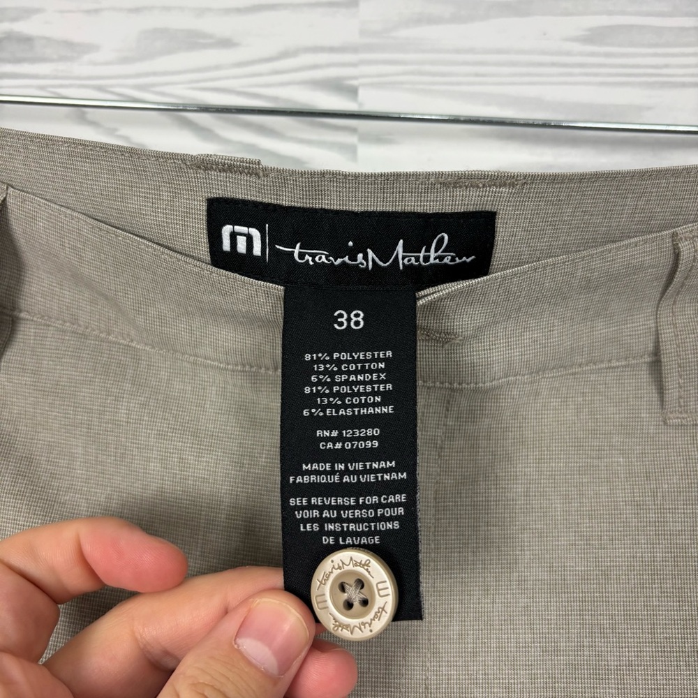 Travis Mathew Men’s Beck 2.0 Khaki Shorts Size 38 - Picture 5 of 9